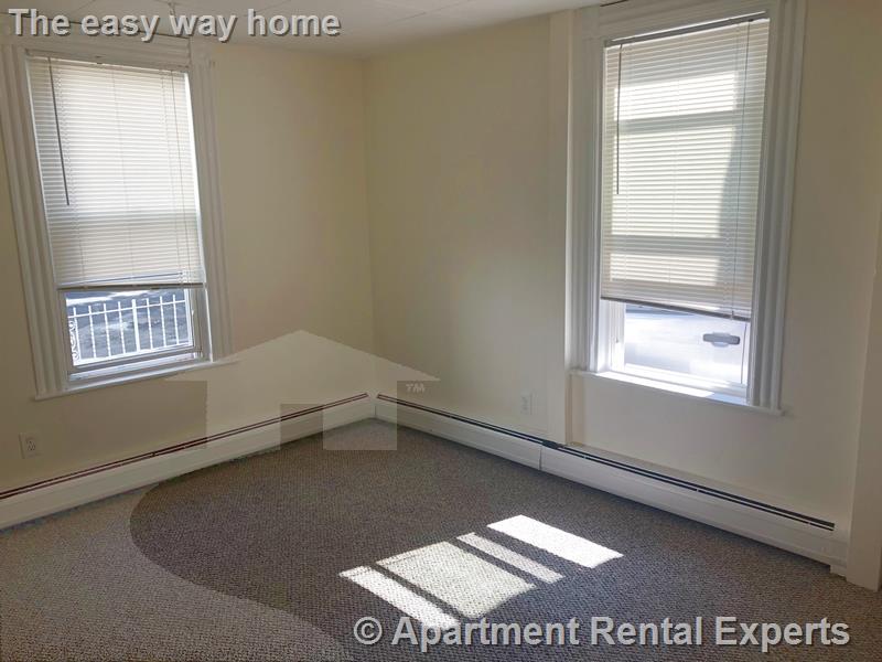 10 Garrison Ave, Teele Square