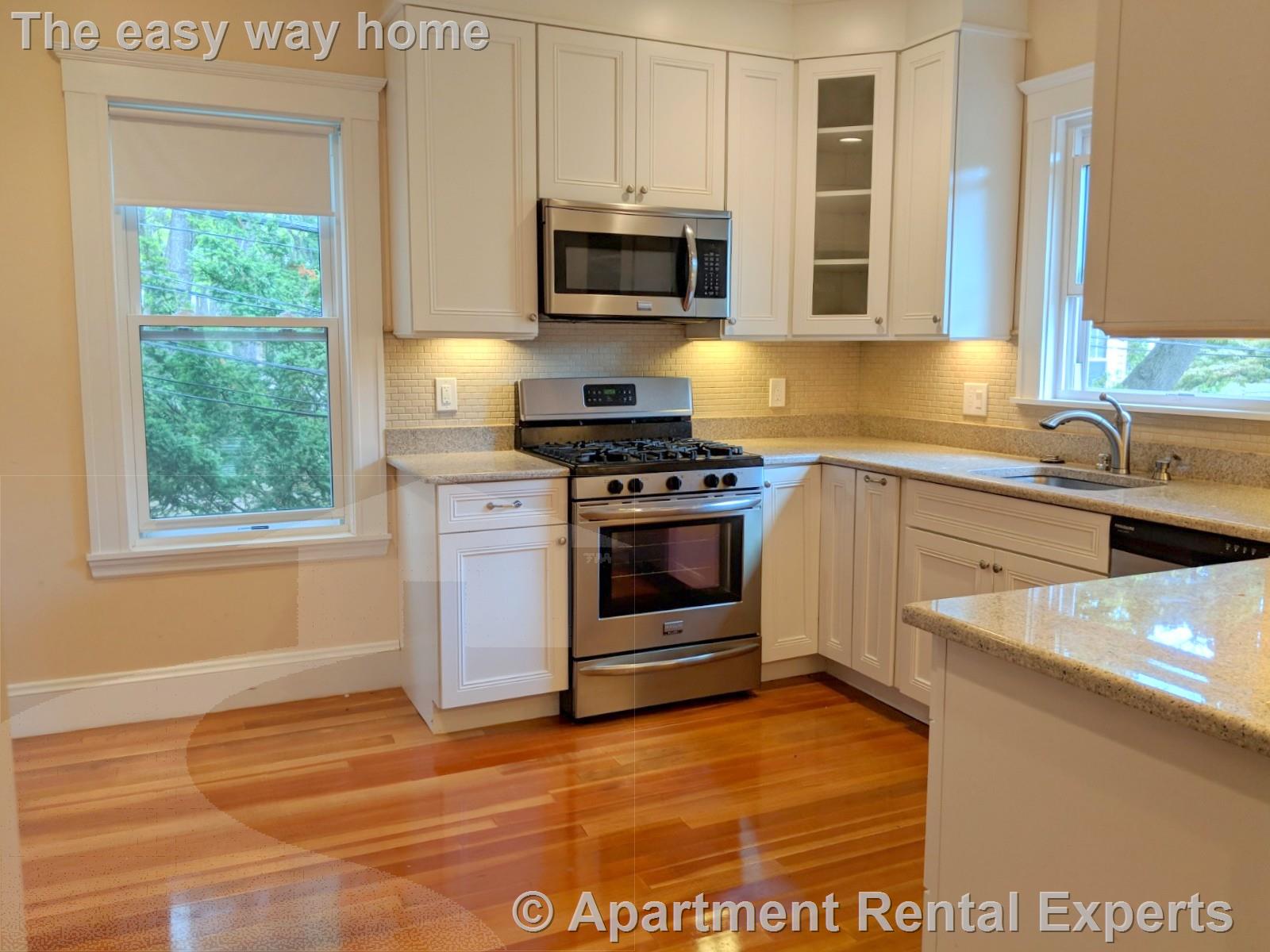 9 Whitfield Rd, Davis Square