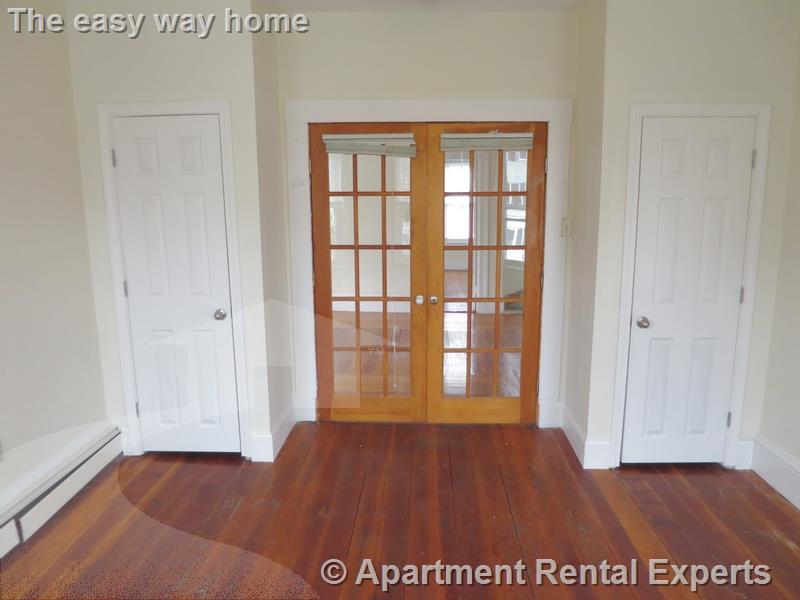 454 Broadway, Magoun Square