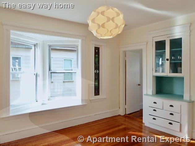 12 Willard Ave, Tufts