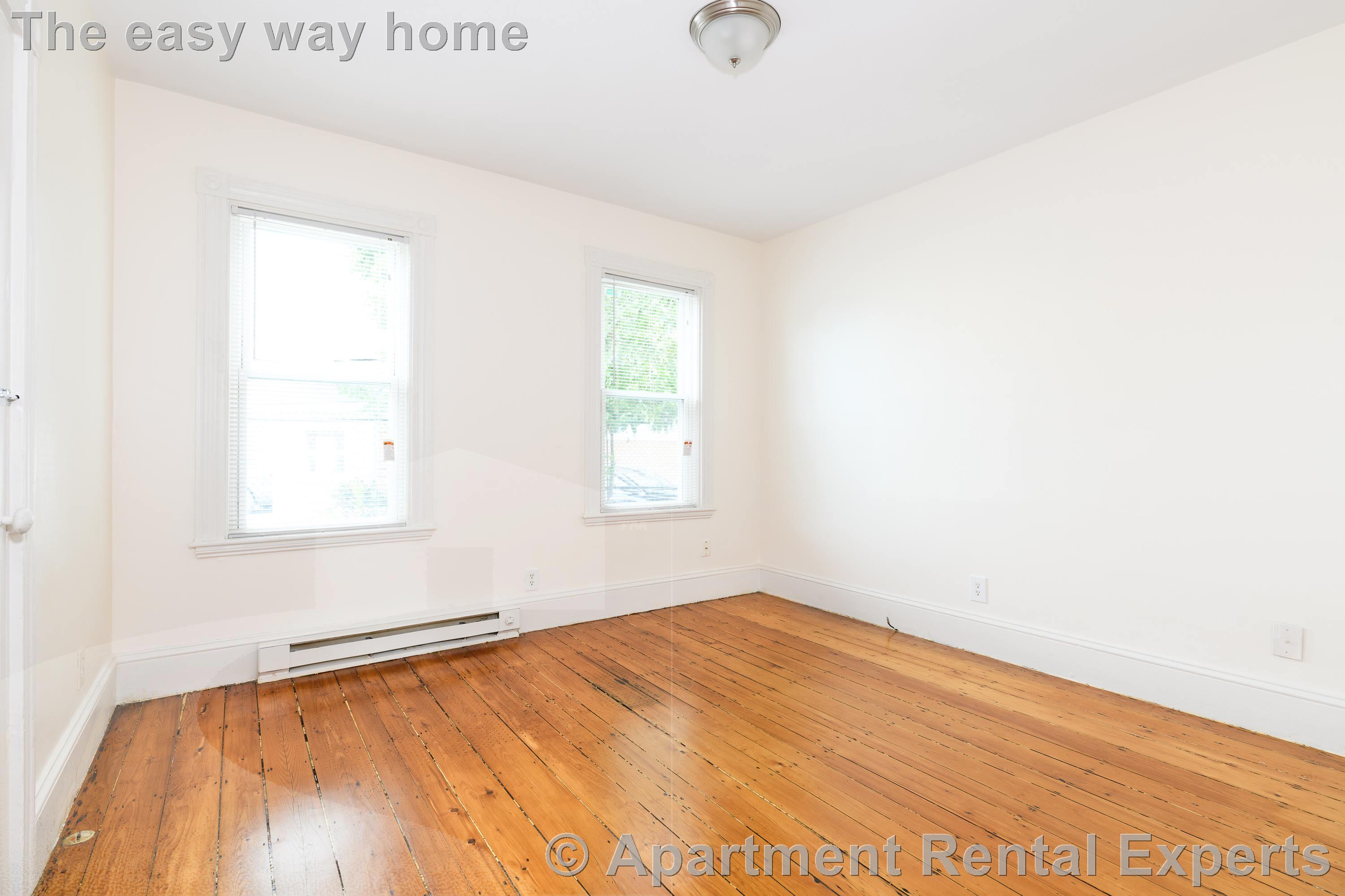 2 Hampshire Ct, Inman Square