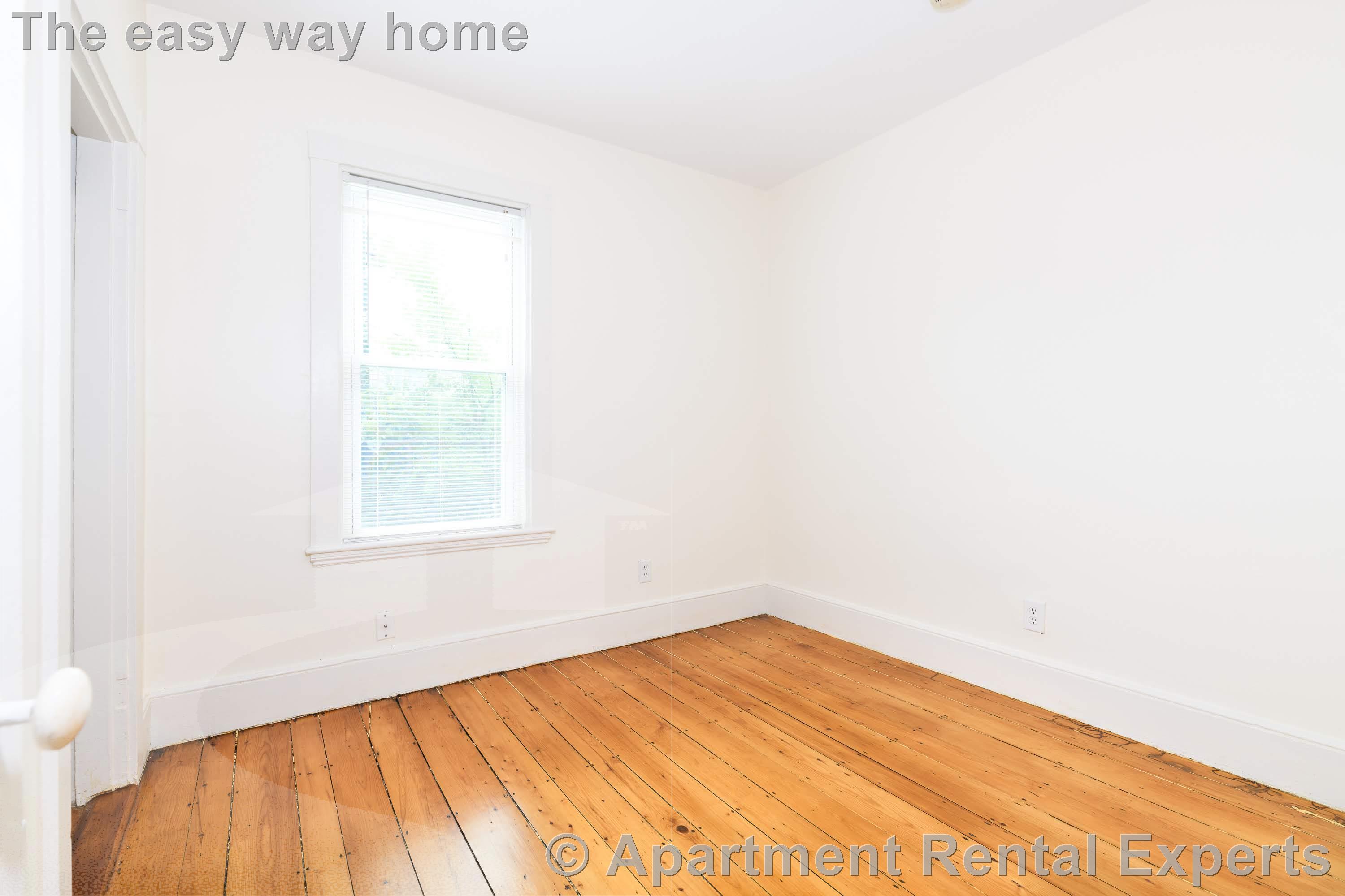 2 Hampshire Ct, Inman Square
