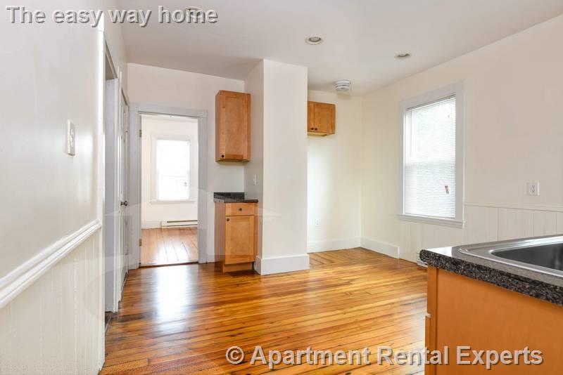 2 Hampshire Ct, Inman Square