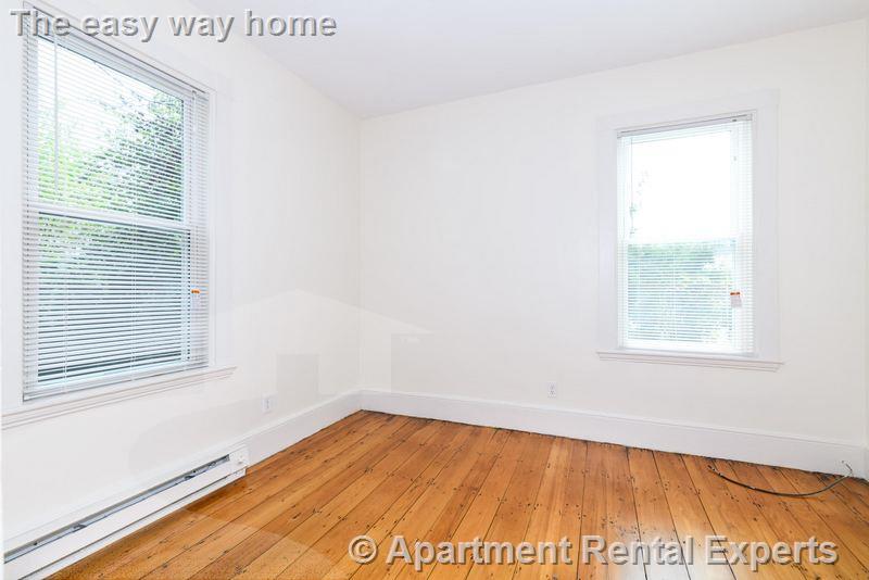 2 Hampshire Ct, Inman Square