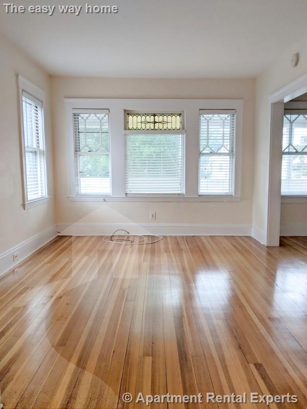 25 Leonard St, Davis Square