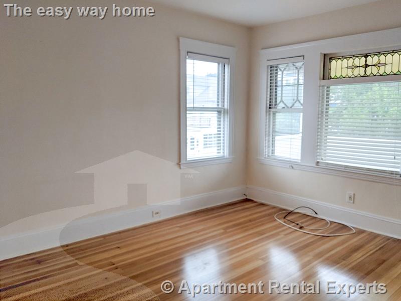 25 Leonard St, Davis Square