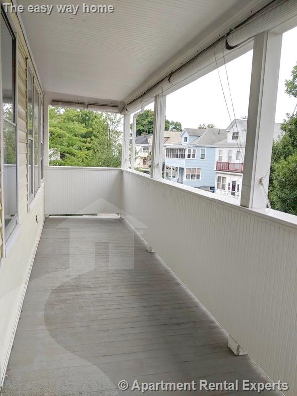 25 Leonard St, Davis Square