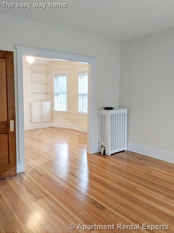 25 Leonard St, Davis Square