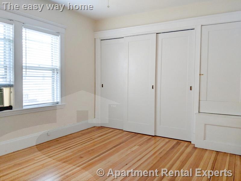 25 Leonard St, Davis Square