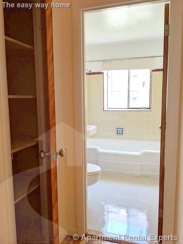 276 Massachusetts Ave, East Arlington