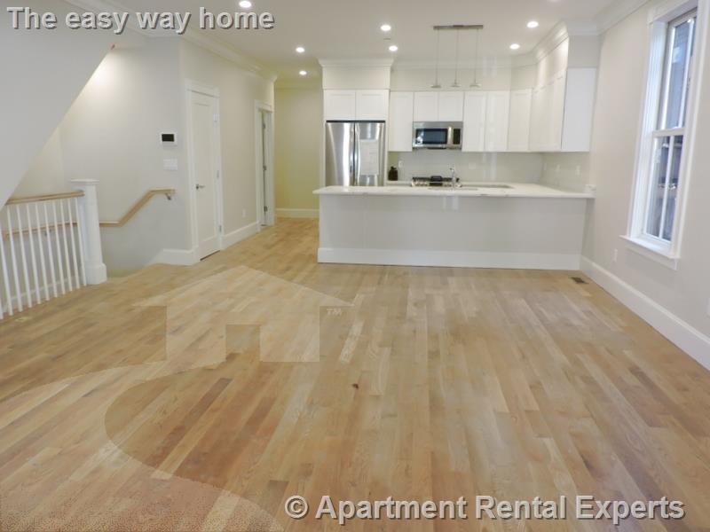 472 Green St, Central Square