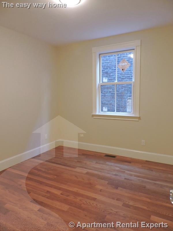 472 Green St, Central Square