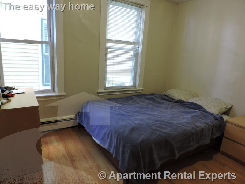 279 Pearl St, Cambridgeport