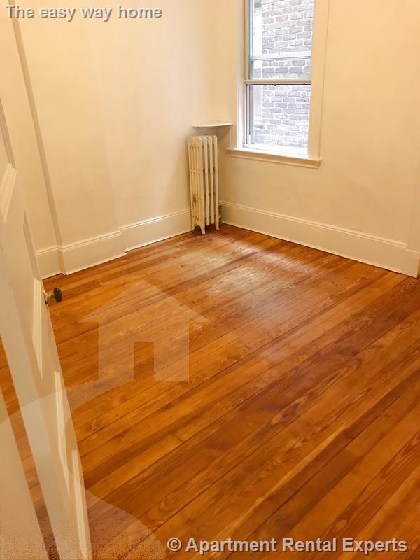 20 Dudley St, Davis Square