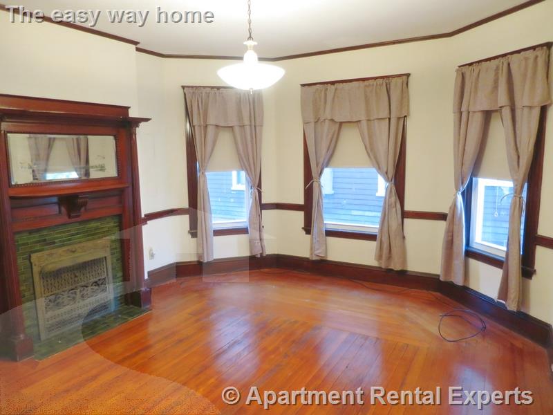 35 Willow Ave, Porter Square