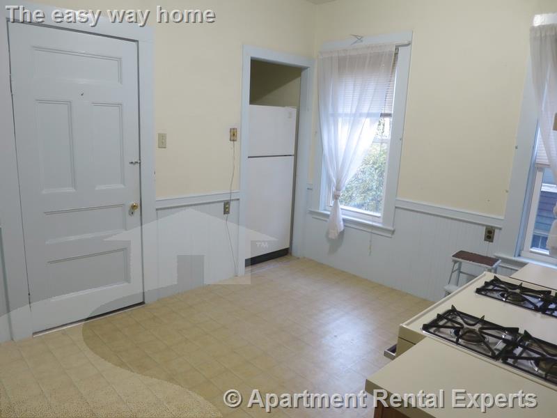 35 Willow Ave, Porter Square