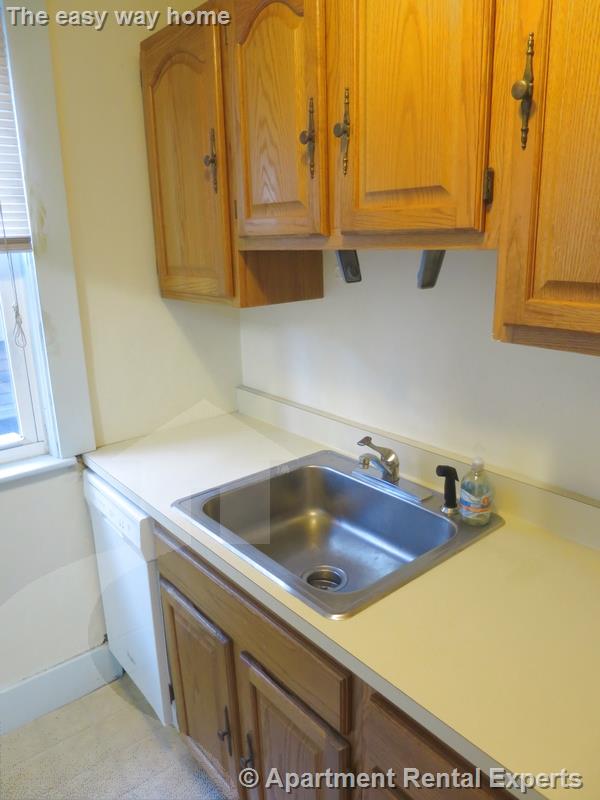 35 Willow Ave, Porter Square