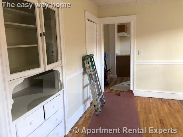 61 Bishop Allen Dr, Central Square