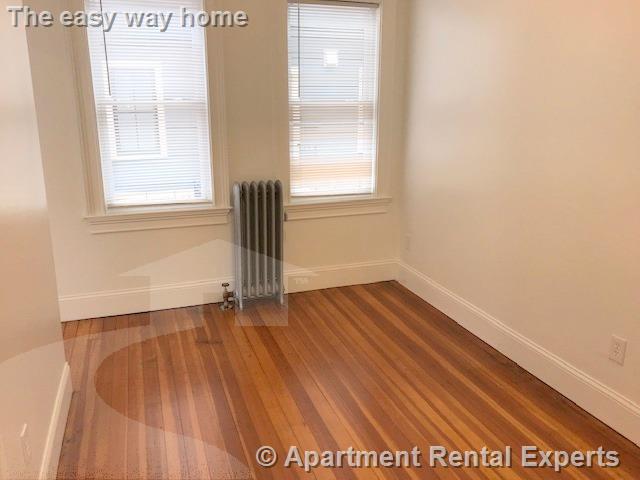 122 Columbia St, Central Square