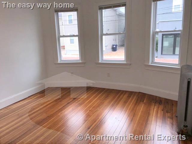 122 Columbia St, Central Square