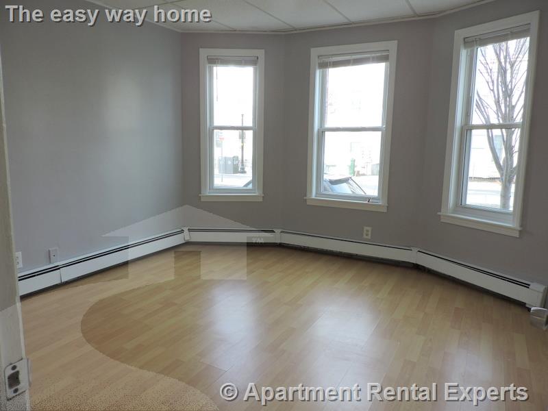 220 Western Ave, Central Square