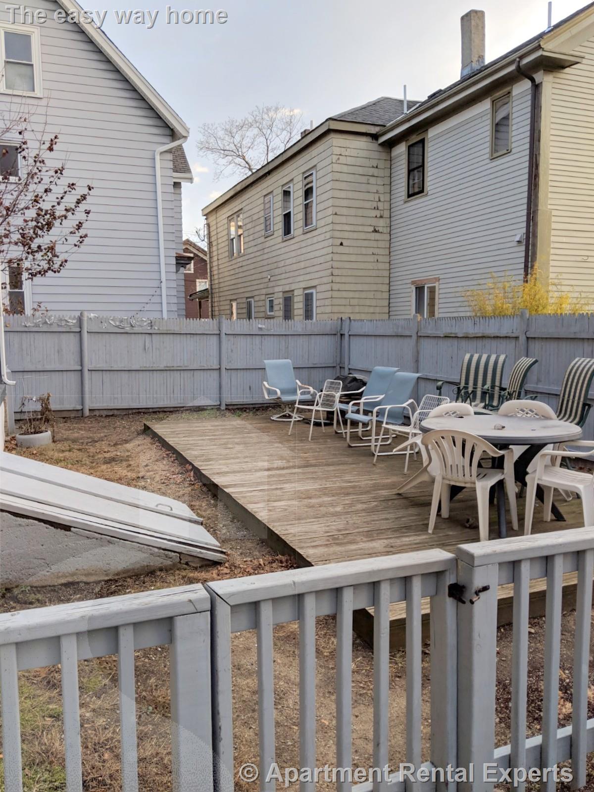 5 Locke St, Davis Square