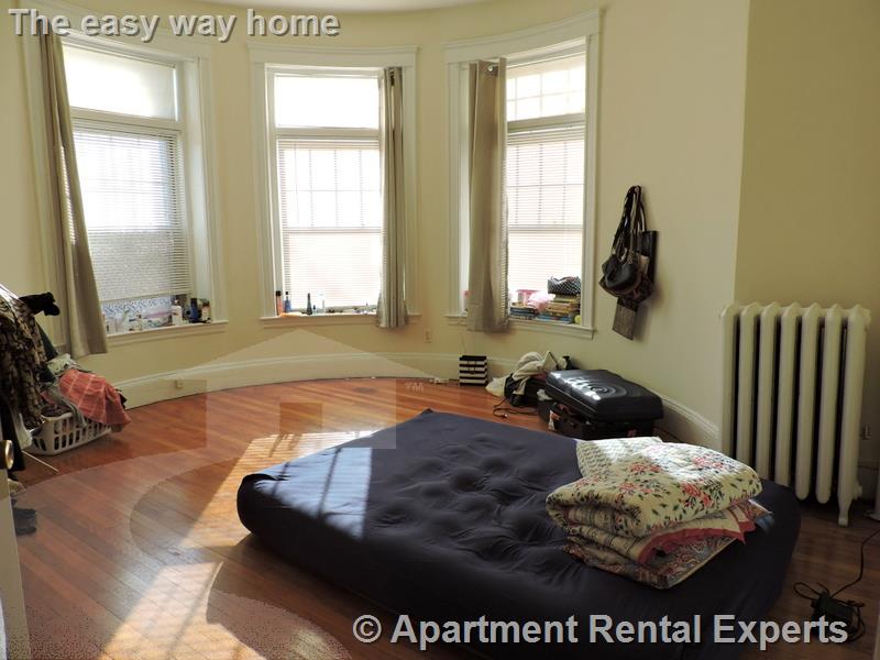 1315 Commonwealth Ave, Allston
