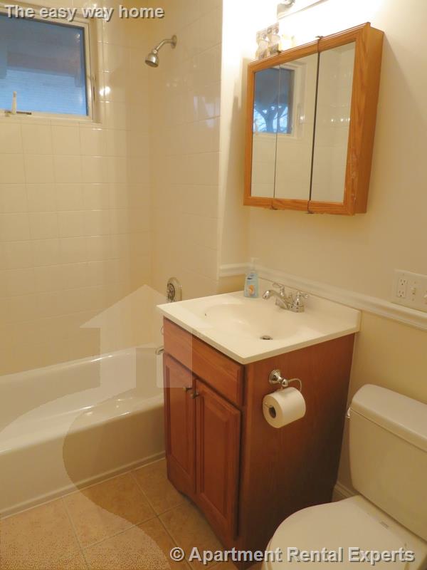 11 Newton Rd, Arlington