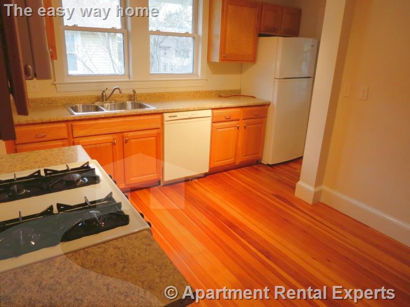 11 Newton Rd, Arlington