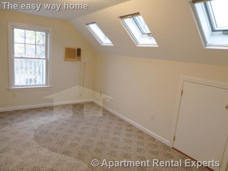 11 Newton Rd, Arlington