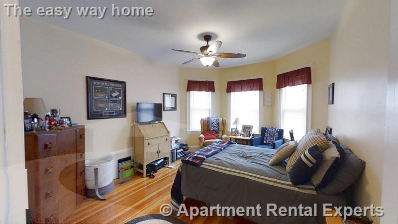 332 Beacon St, Porter Square