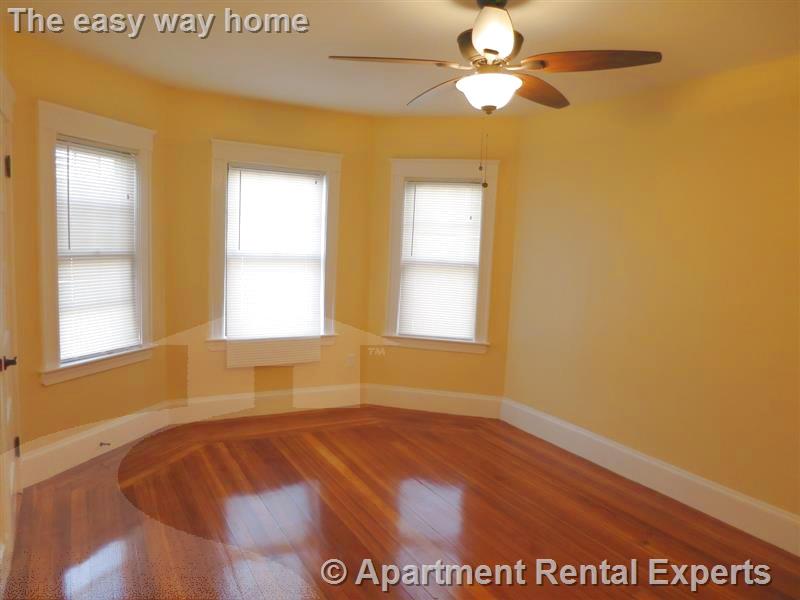 332 Beacon St, Porter Square