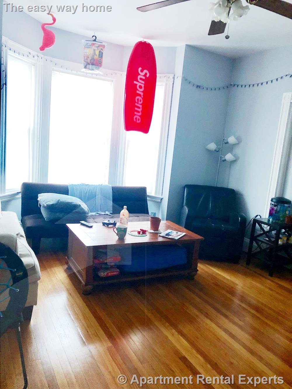 18-20 Burget Ave, Tufts