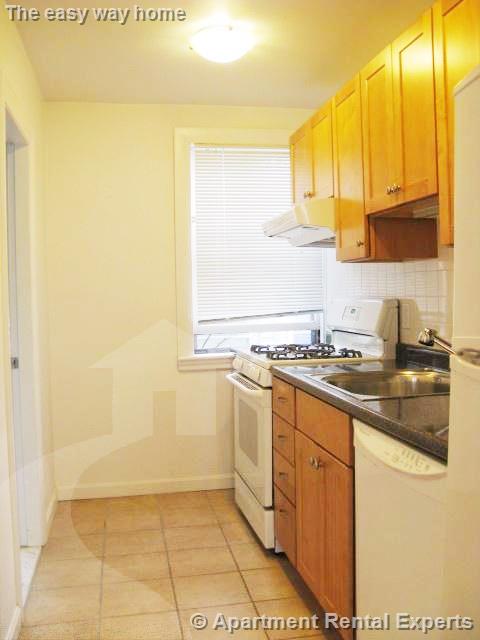 69 Raymond Ave, Tufts