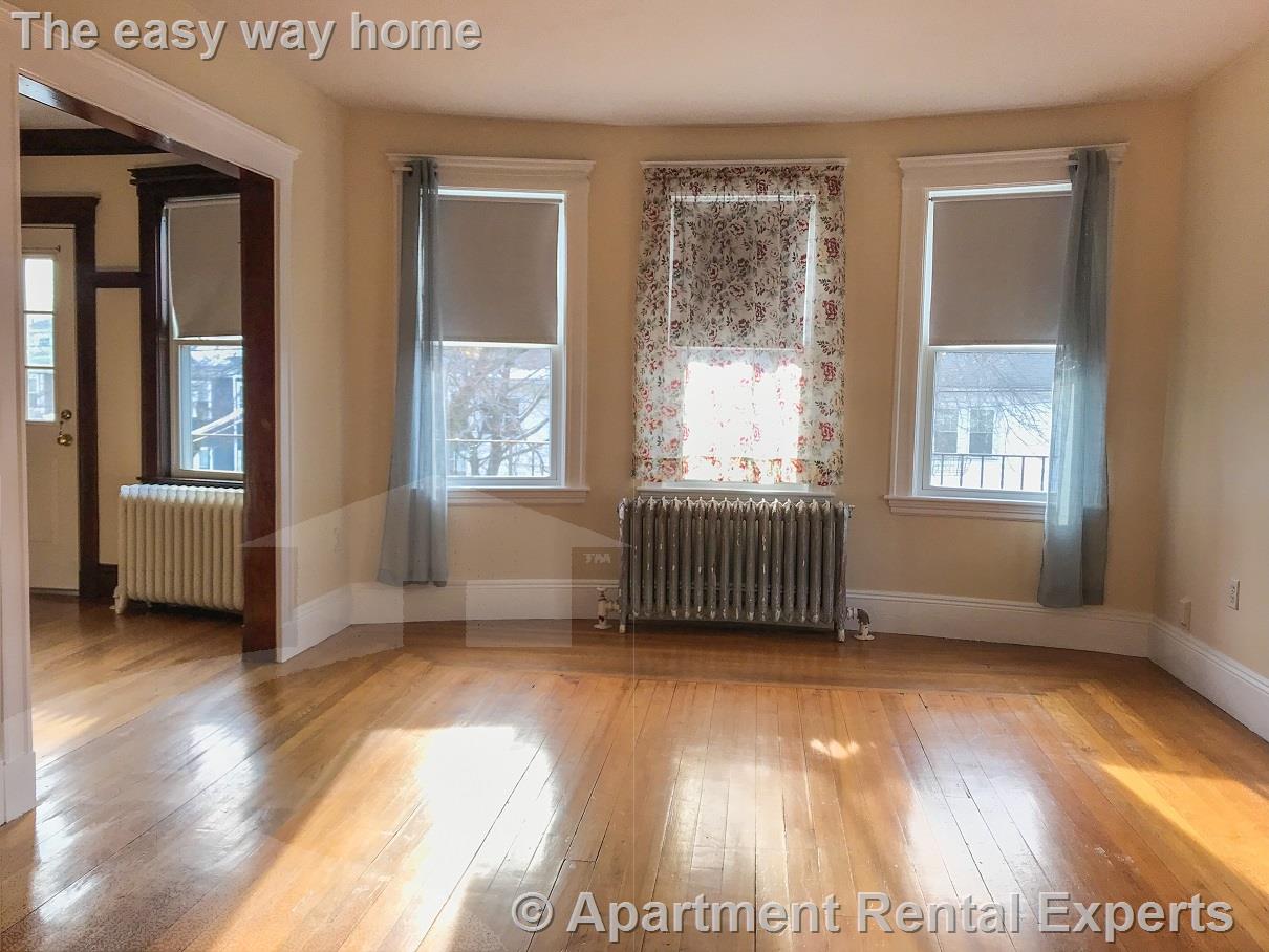 25 Lake St, Arlington