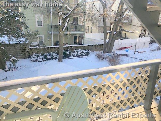 28 Monmouth St, Spring Hill