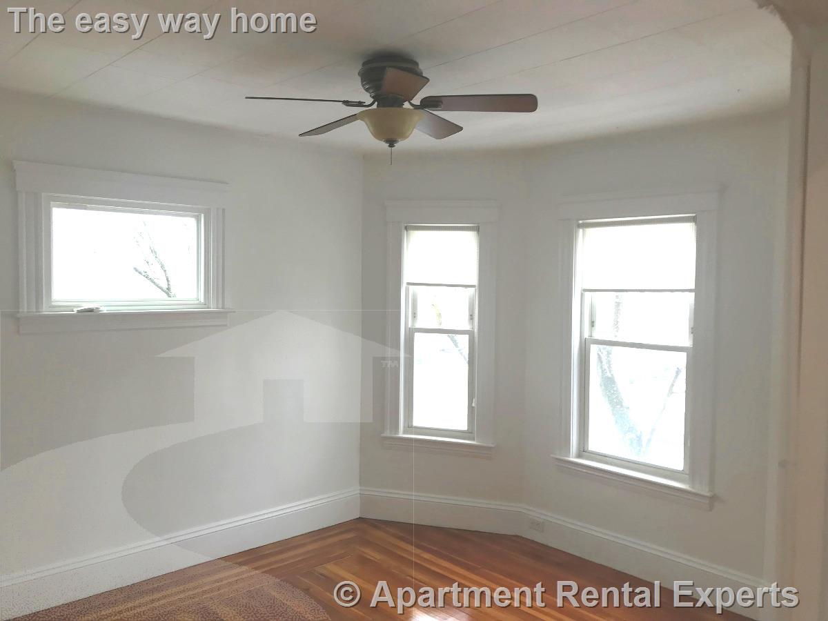 137 Dudley St, North Cambridge