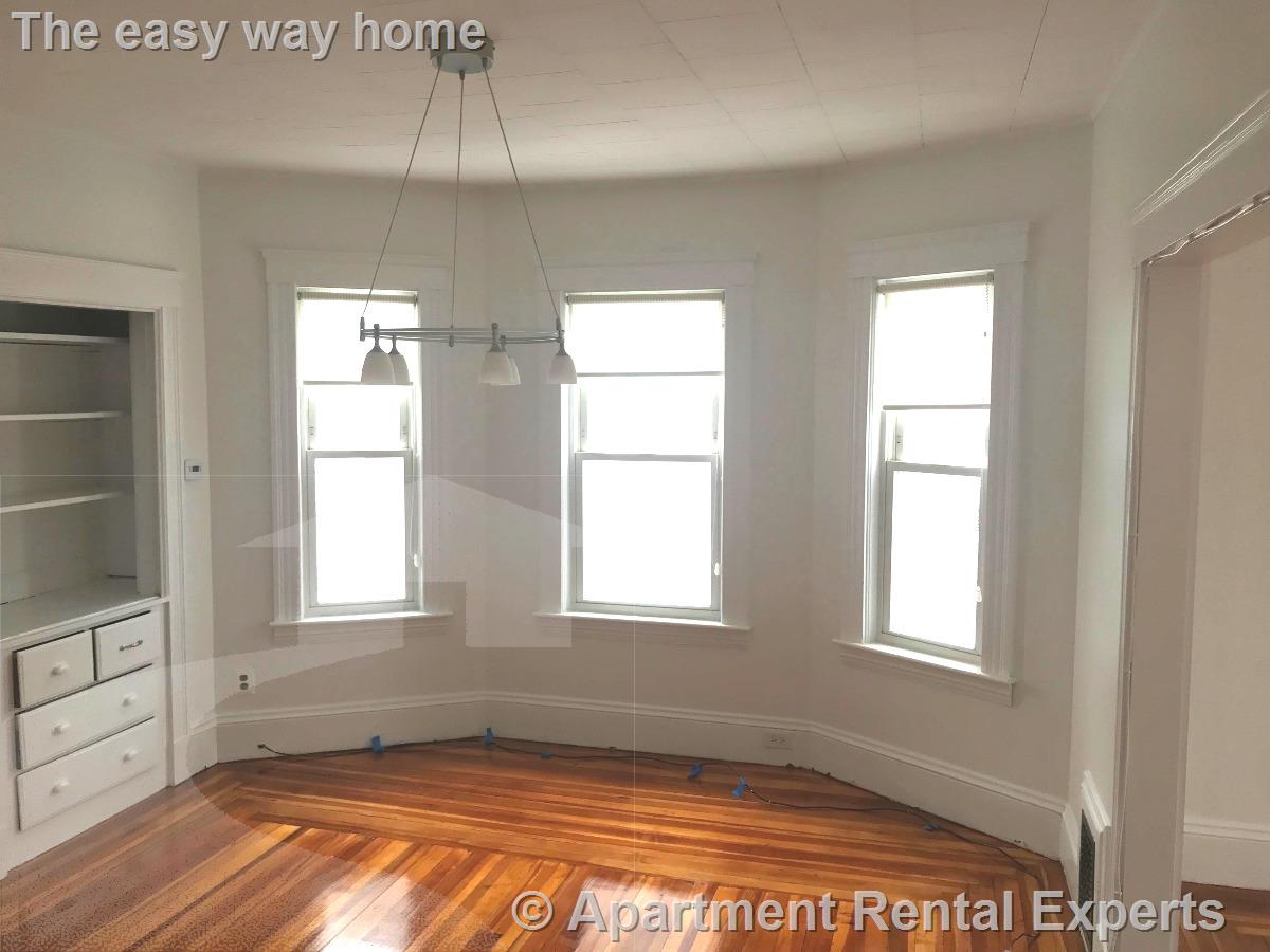 137 Dudley St, North Cambridge