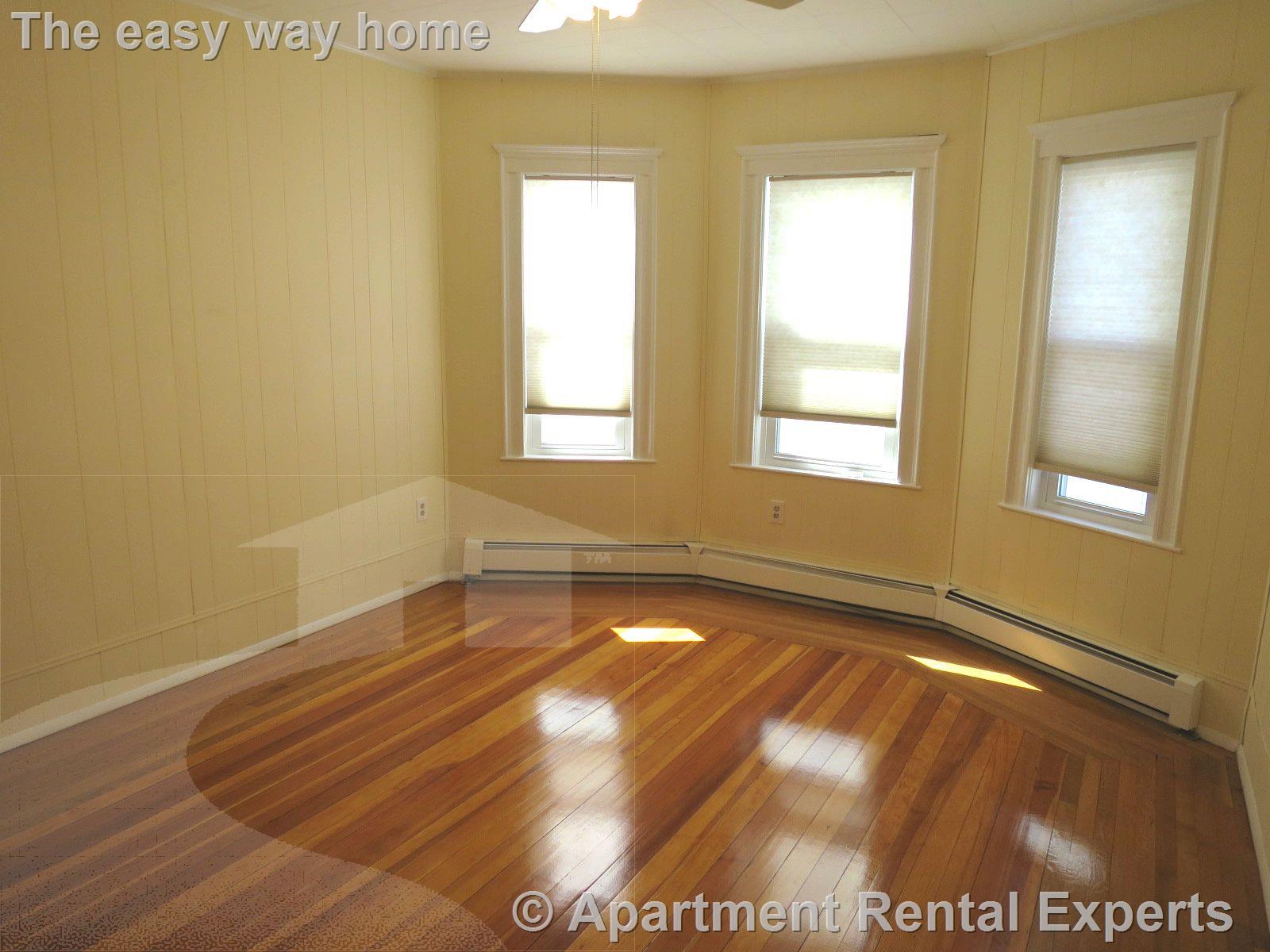 44 Bowdoin St, Tufts