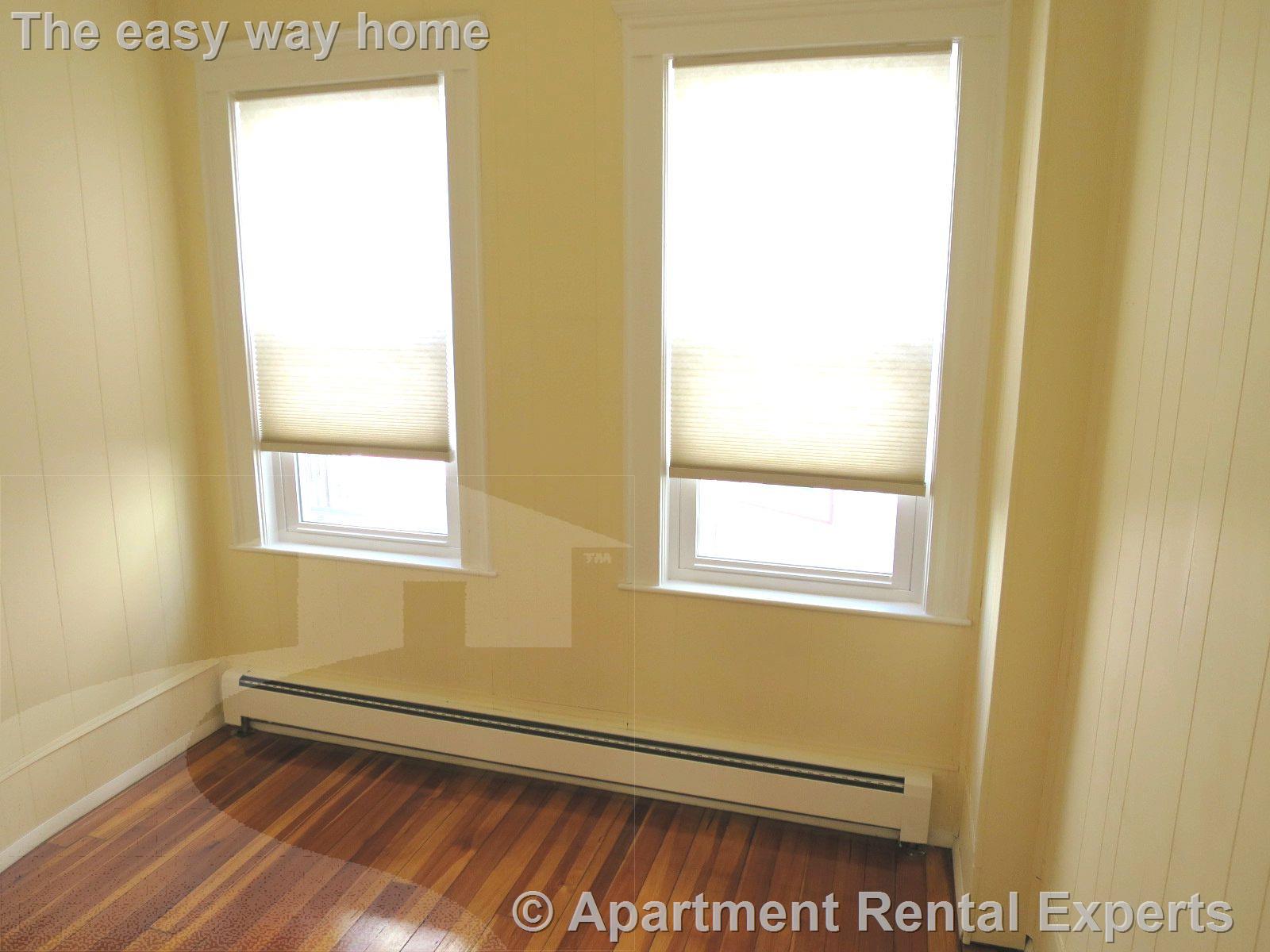 44 Bowdoin St, Tufts