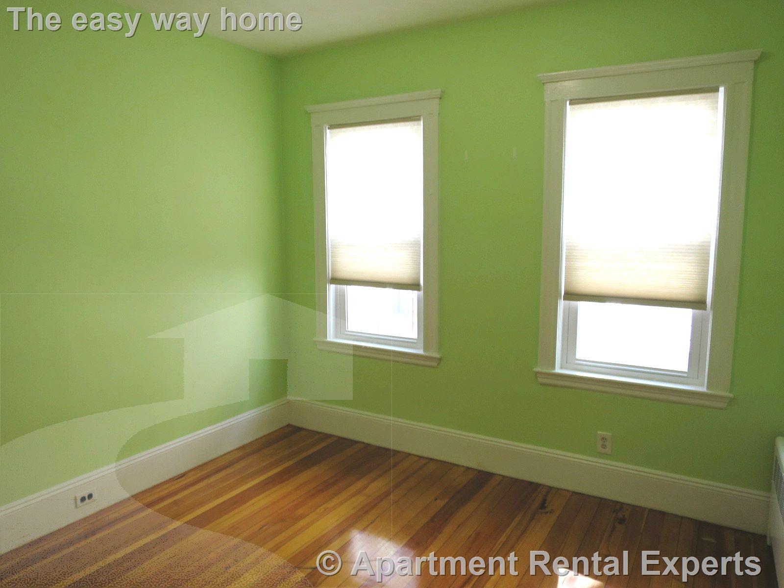 44 Bowdoin St, Tufts