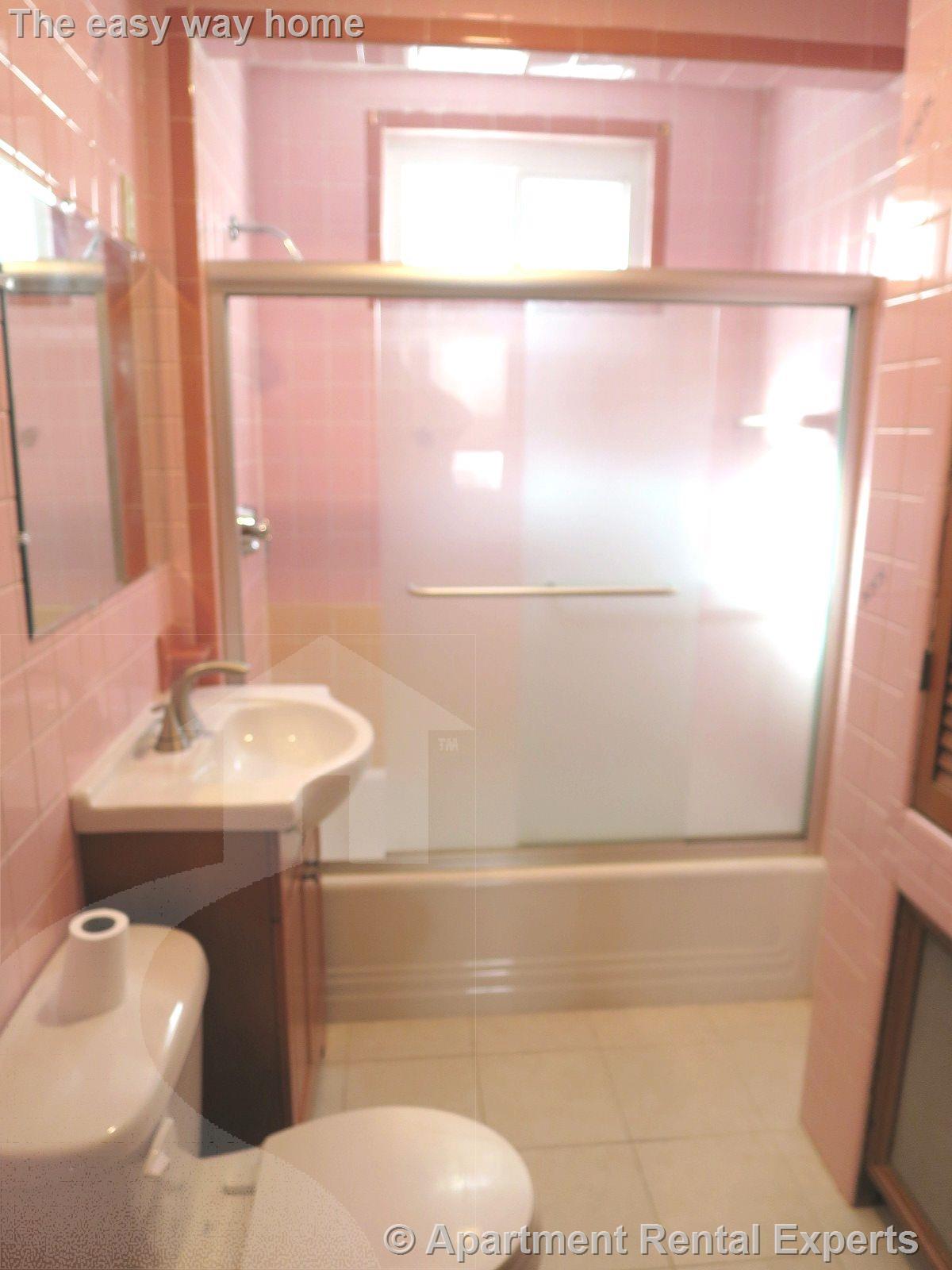 44 Bowdoin St, Tufts