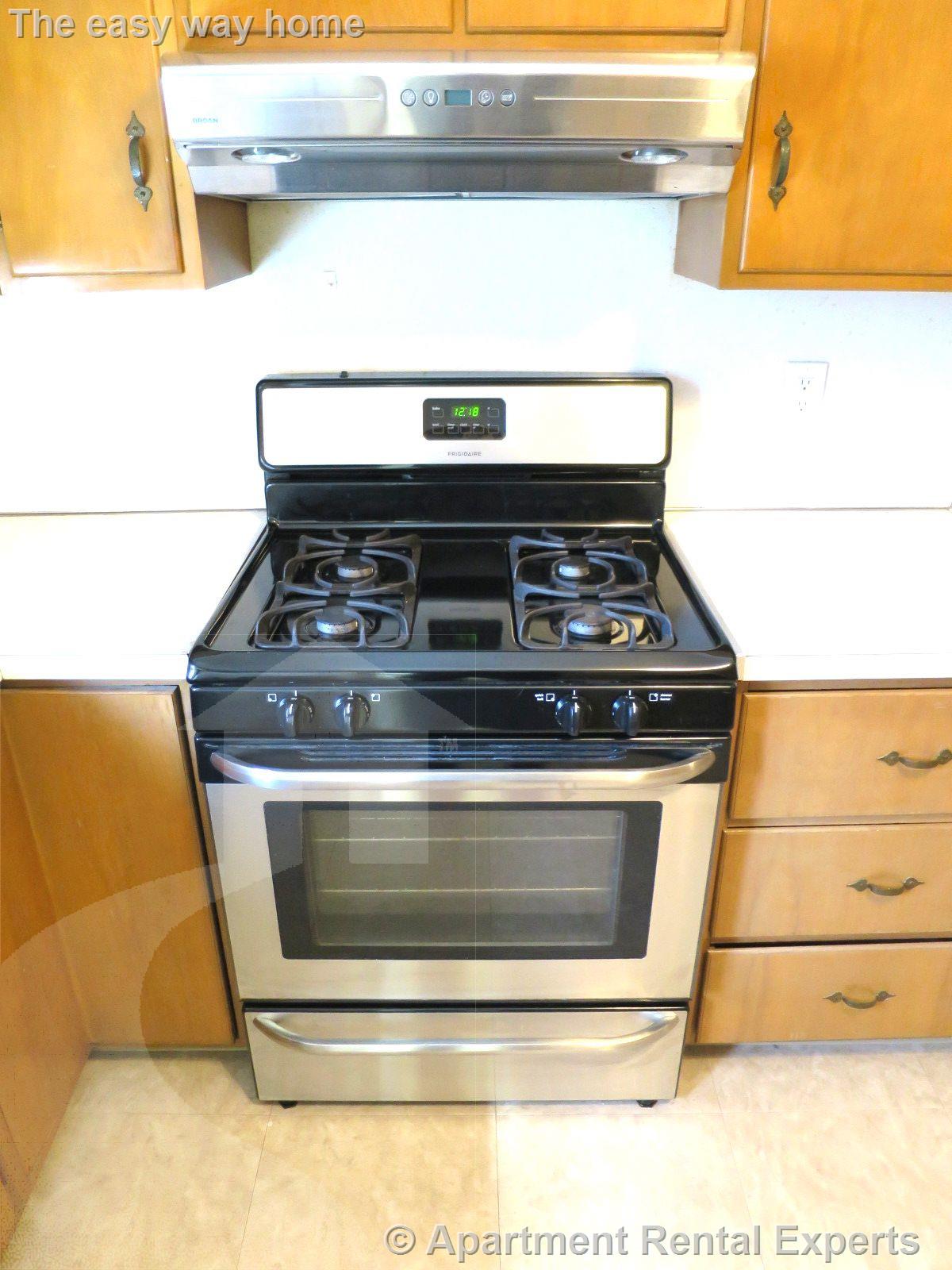 44 Bowdoin St, Tufts