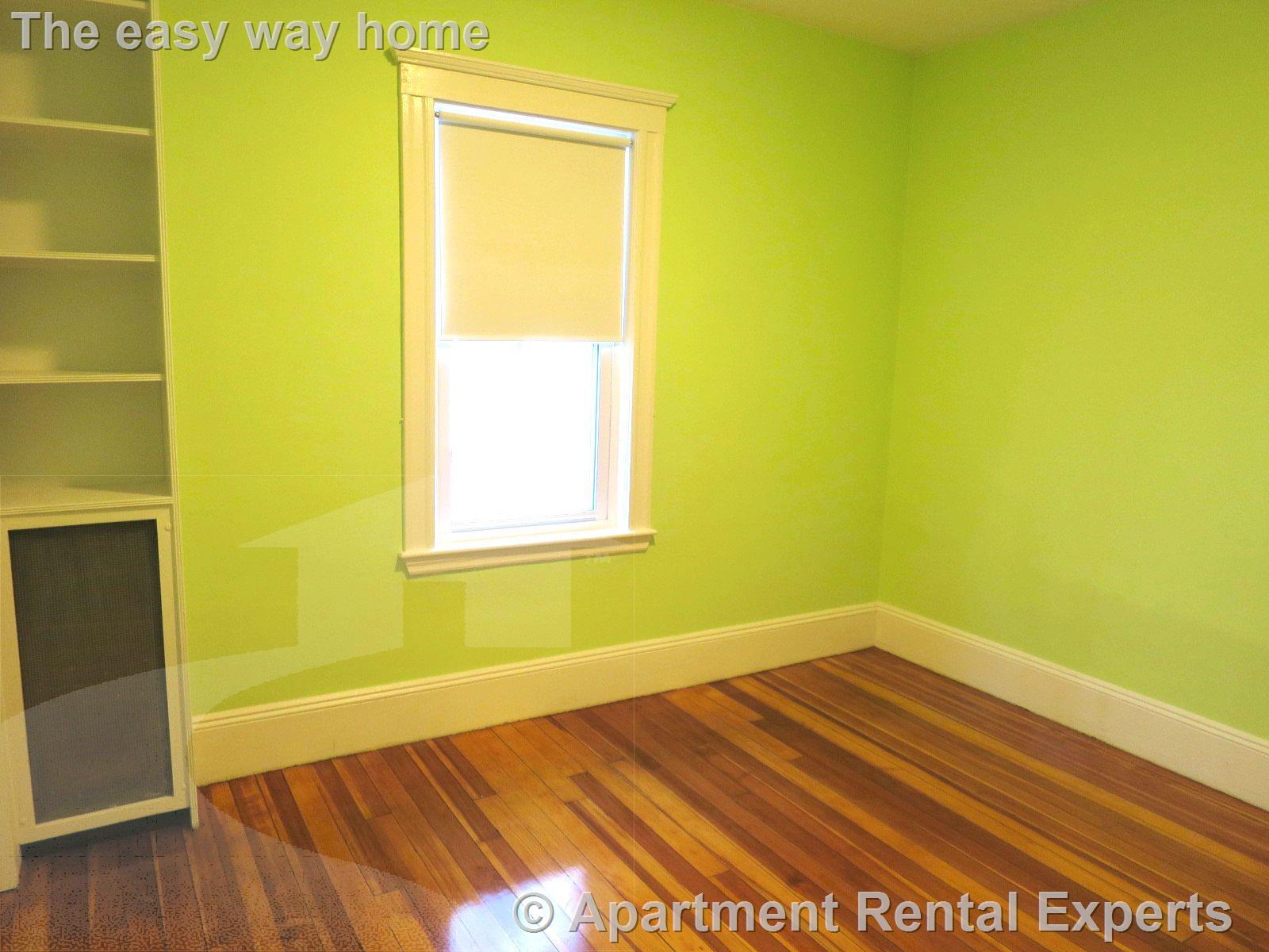 44 Bowdoin St, Tufts