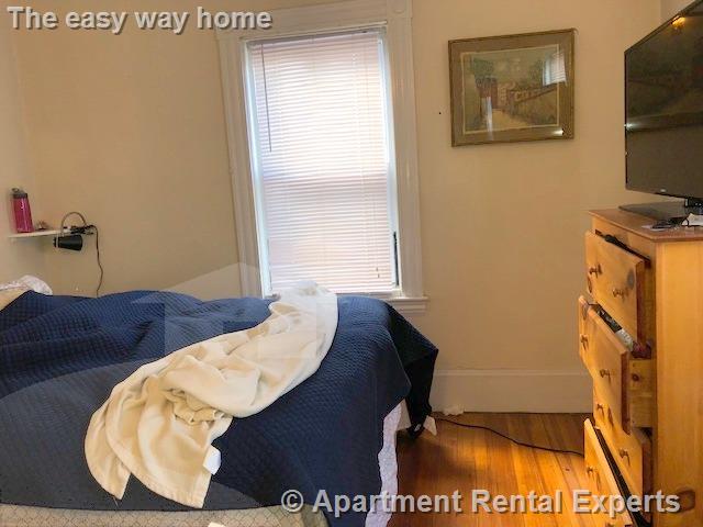 16 Hale Ave, Magoun Square