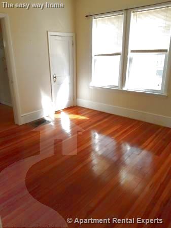 125 Hillsdale Rd, Tufts