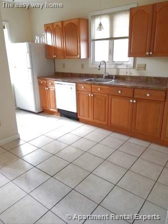 125 Hillsdale Rd, Tufts