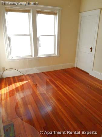 125 Hillsdale Rd, Tufts