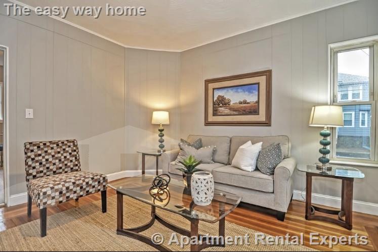 126 Mills St, Malden Center