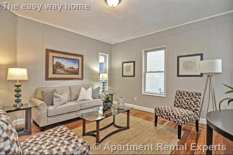 126 Mills St, Malden Center